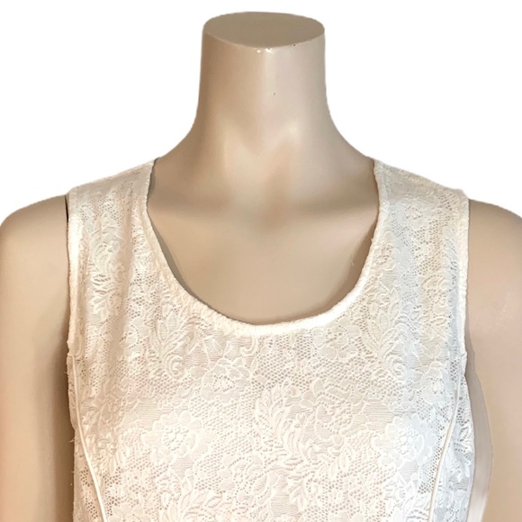 3/$30 Kenneth Cole White Lace Sleeveless Top Sz L - Picture 3 of 8